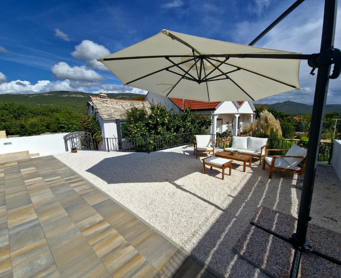 House Camellia With Fenced Pool And Playground Villa Blizna Donja Buitenkant foto